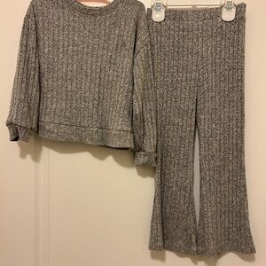 GAP Toddler Girl 2 piece outfit